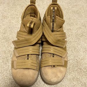 Tan Nike Lebrons some minor wear in great condition size 10